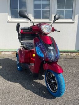 NOVÝ ELEKTRICKÝ TŘÍKOLOVÝ SKÚTR SELVO 31000