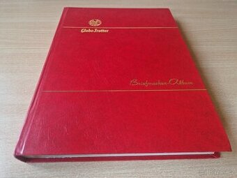 Album se známkami.