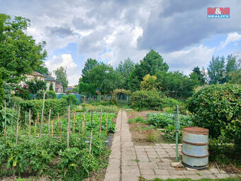 Pronájem zahrady a prodej chaty, 400 m², Opava - Předměstí