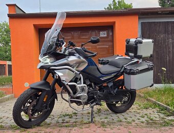 CF MOTO 800MT