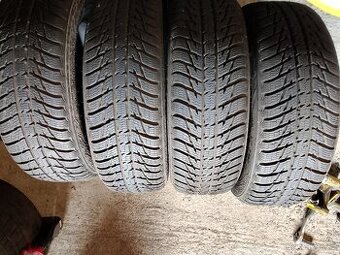 215/65/17 103h Nokian - zimní pneu 4ks