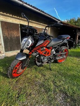 KTM duke 125