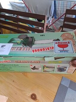 Aku řetězová pila