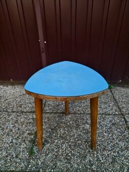 Retro stolička /květinový stolek Brusel Trsátko