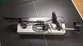 Detektor kovu Teknetics Omega 8000 PRO