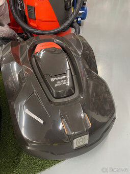 Robotická sekačka Husqvarna 420 (kabelové sečení) / 2200 m²