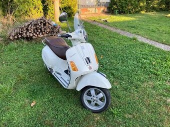 Vespa gts 300