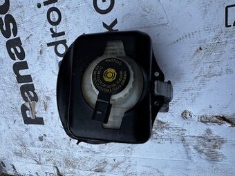 komplet brzdový posilovač + hlavní brzdový válec + nádobka –