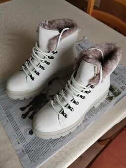 Nové dámské zimní boty