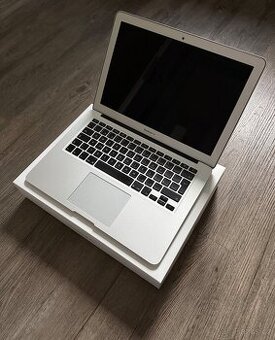 Apple MacBook Air 13,3" A1466 (2017) – i5 / 8 GB RAM / 128G