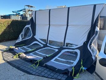 Obytný karavan Burstner