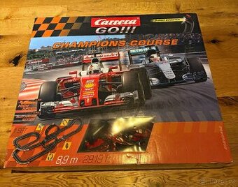. . : : Autodráha Carrera GO : : . .