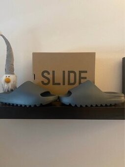 Yeezy Slide Slate Marine