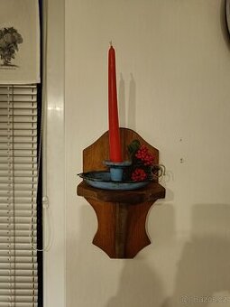 Nástěnná polička