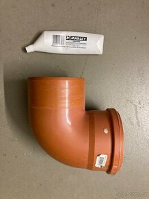 Kanalizační koleno KG 125 a mazivo MARLEY