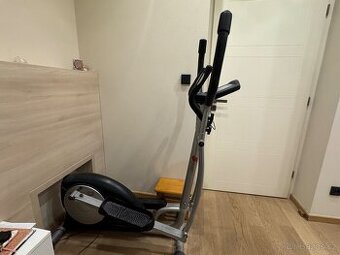 eliptický trenažér / orbitrek