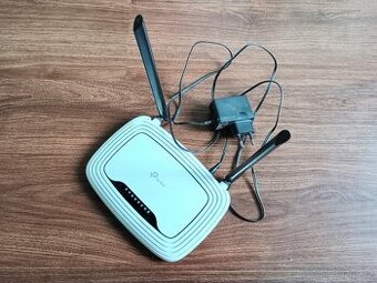 Router TP-Link, model TL-WR841N - 1