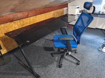 Kancelářský stůl skleněný - černý