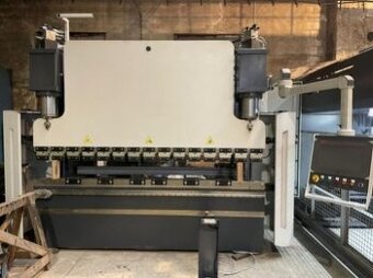 SX 30220 Ohraňovací hydraulický lis, rok 2024