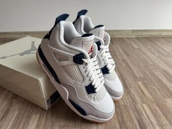 NIKE AIR JORDAN 4 SB Navy