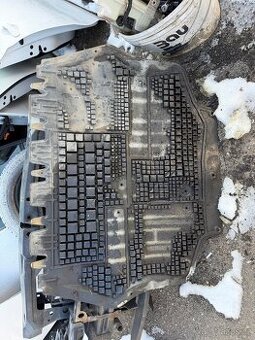 Škoda Octavia 2 kryt pod motor