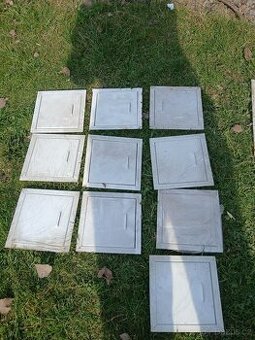 Revizní dvířka plechové