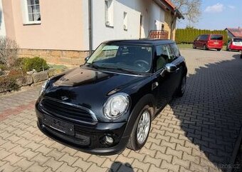 Mini One 1,6i 1 Majitel pravidl.servis benzín
