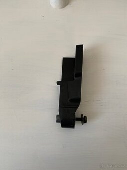 Držák nárazníku Audi A6 C6 4F0 807 772