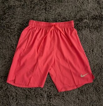 Nike kratasy
