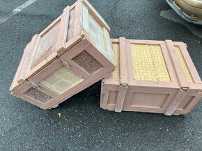 Staré dřevěné bedny