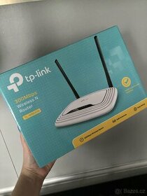 TP-Link router - 1
