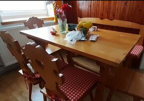 Dřevěný stůl s lavicí + 4x židle
