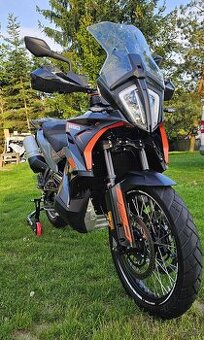 KTM Adventure 890
