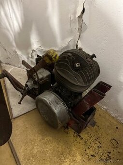 Jawa 250 Speciál - motor s převodovkou