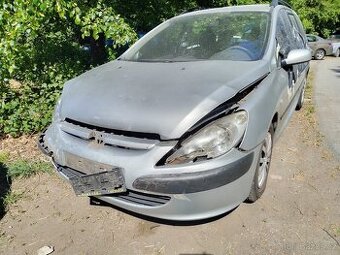 Havarovaný Peugeot 307
