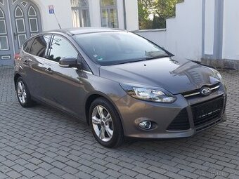 Ford Focus 1.0 92 kw 2012, servis Ford , TOP STAV