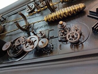 STEAMPUNK RECYCLE ART - KOMETA. Asambláž patinovaný kov.