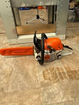 Motorová pila STIHL MS 241 C-M