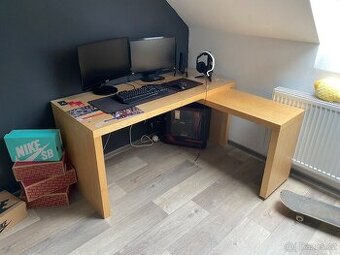 PC stůl