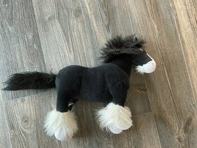 Plyšový kůň Angus z pohádky Merida, Rebelka