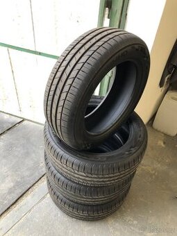 225/55 ZR18 - Kumho Ecsta HS52 - stav nových