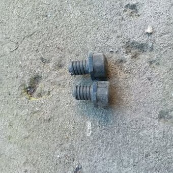 Škoda Felicia dorazy kapoty