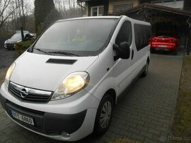 opel vivaro lonc 2,0 81kw 9 mist .super stav