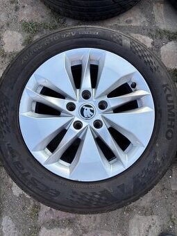 Škoda Twister litá kola R16 a letní pneu Octavia 4