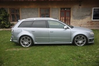 Audi RS4 Avant B7 4.2FSI 309kW RECARO - havarované