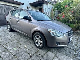Kia Ceed, 1.4, 80 kW, 2009, nová STK, nové pneu
