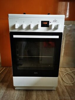 Plynový sporák AEG CKB56480BW s el. troubou