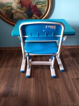 Dětský stůl s židlí