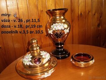 novoborské sklo - bohatě zdobené - 3 kusy ++NOVE++
