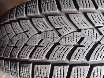 Prodám Sadu pneu 235/55/17 Zimni